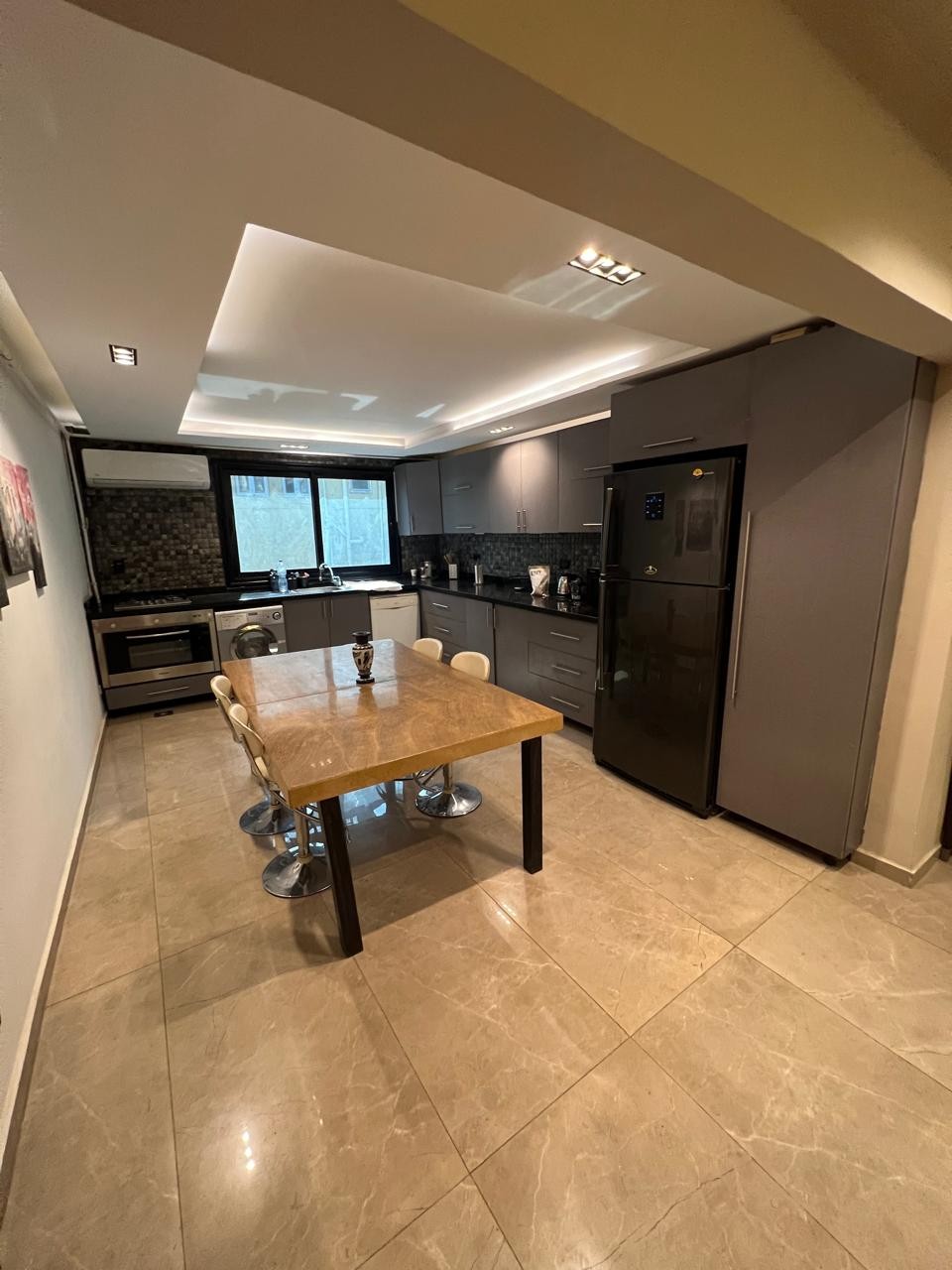 Two Bedrooms Close To Victoria Square And Cac - 4920 Featured Image