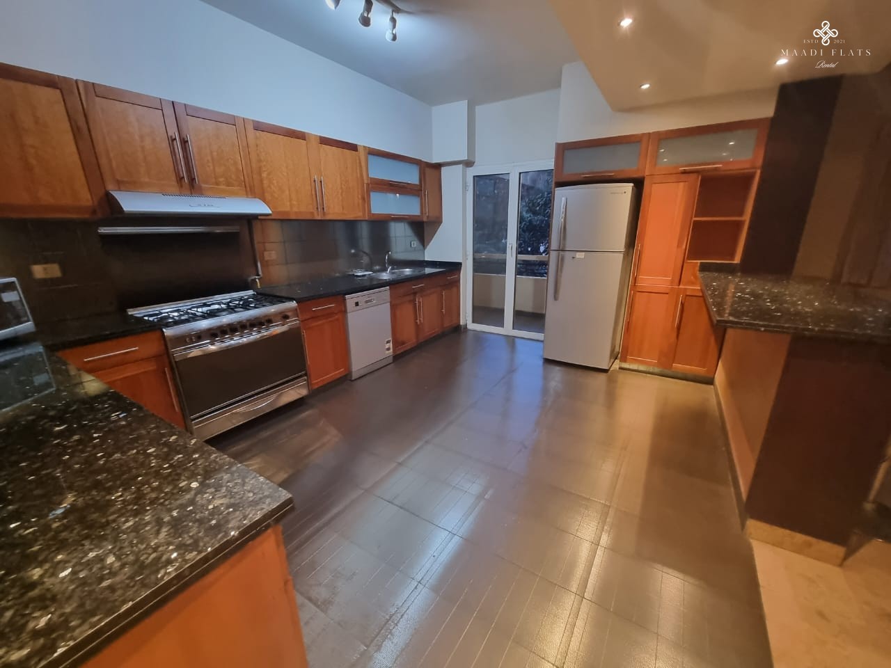 شقة مفروشة بالكامل للإيجار في دجلة المعادي – ثلاث غرف نوم، حمامان، الدور الأول بالقرب من المدرسة الأمريكية-5082-gallery-2