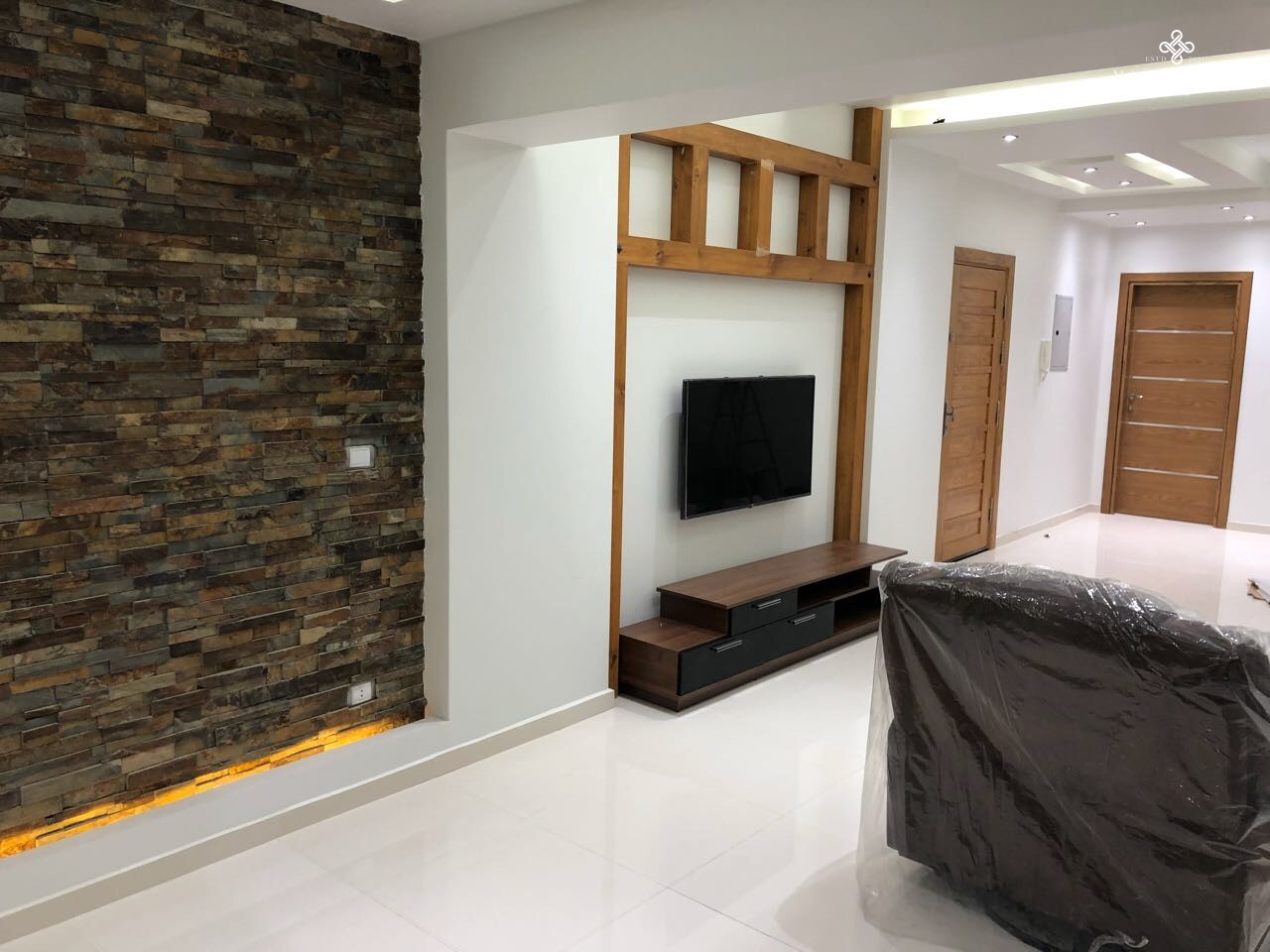 One Bedroom Modern Apartment-4918-gallery-1