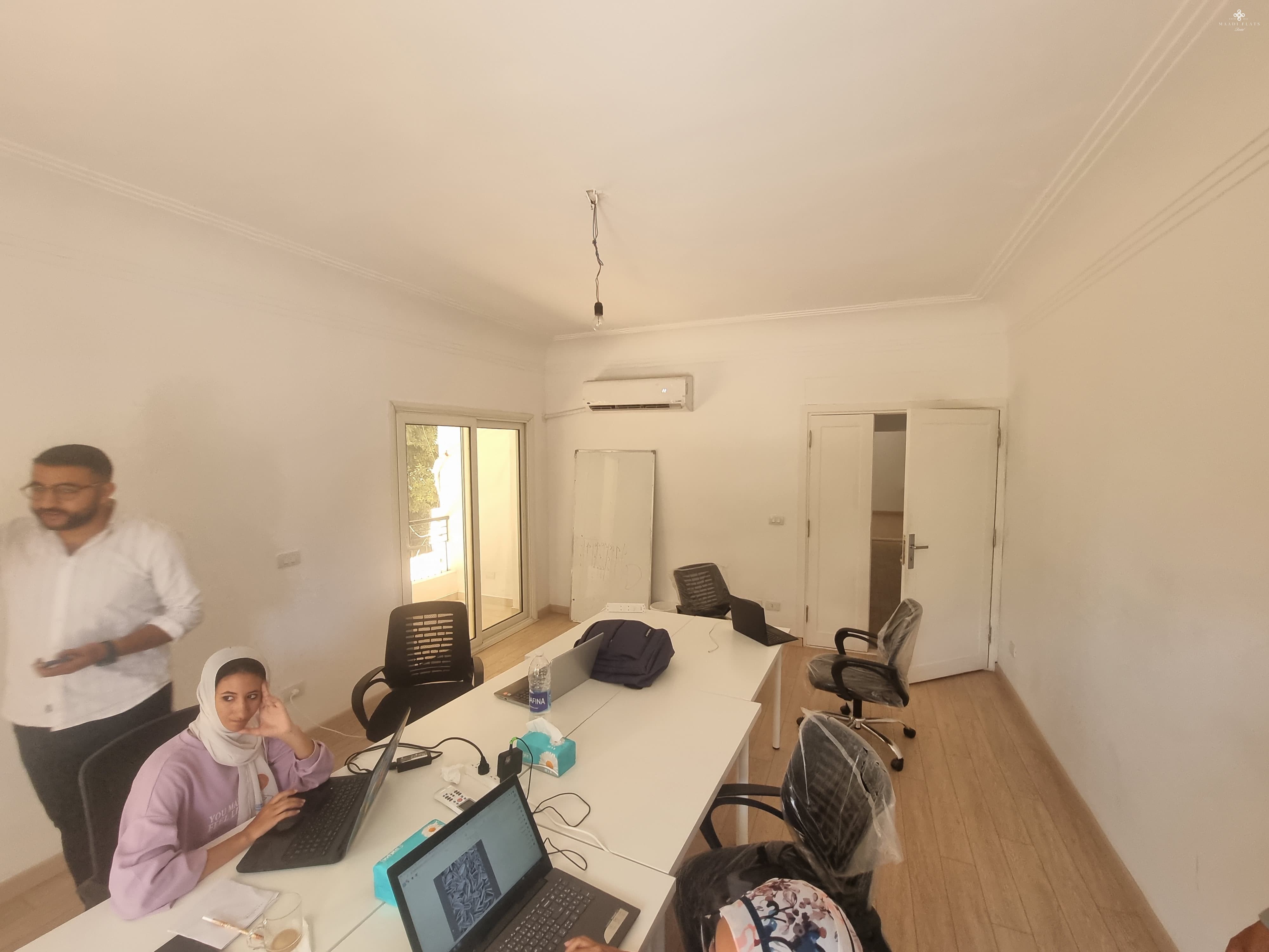 شقة شبه مفروشة للإيجار في موقع رئيسي في سرايات المعادى-5108-gallery-17