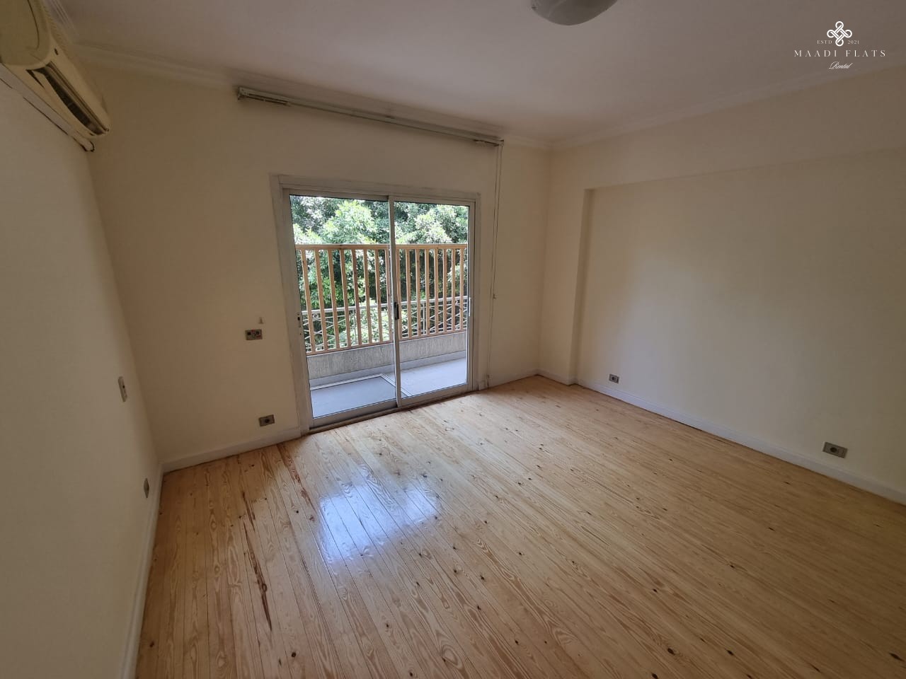 شقة واسعة ٤ غرف نوم ببلكونة في سرايات المعادي – ١٢٠٠ دولار-5095-gallery-13