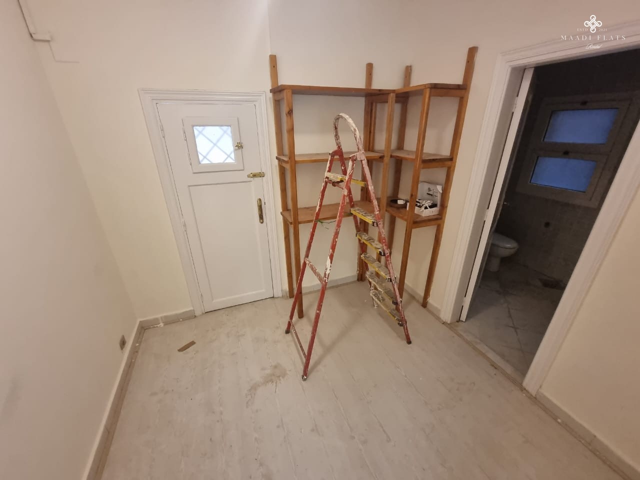 شقة واسعة ٤ غرف نوم ببلكونة في سرايات المعادي – ١٢٠٠ دولار-5095-gallery-15