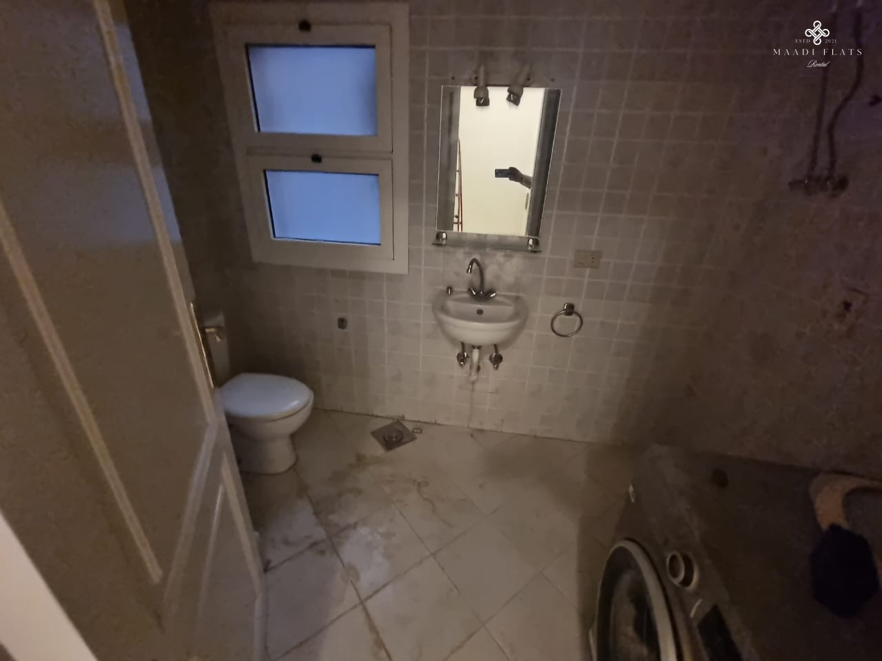 شقة واسعة ٤ غرف نوم ببلكونة في سرايات المعادي – ١٢٠٠ دولار-5095-gallery-16