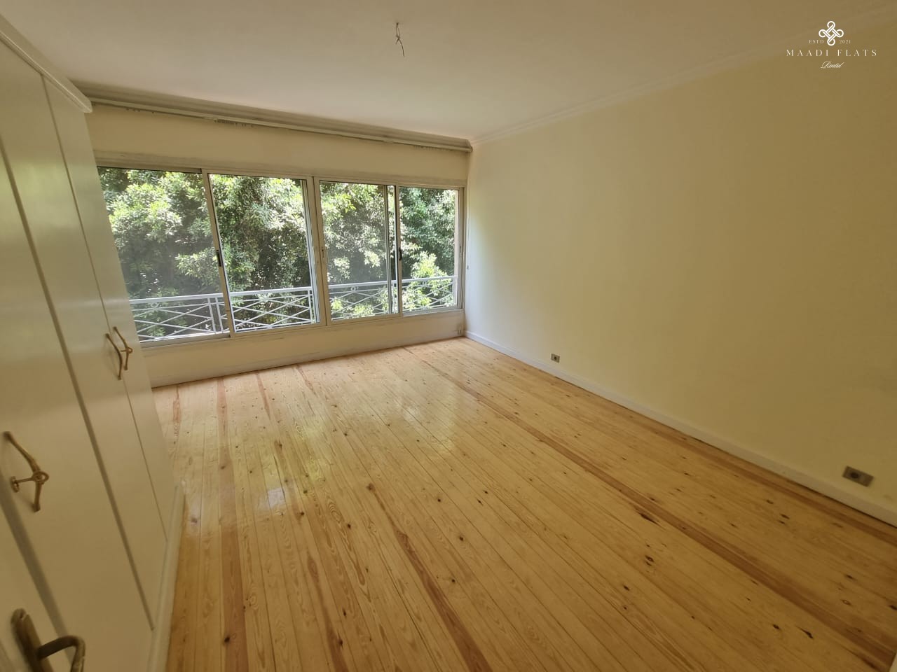 شقة واسعة ٤ غرف نوم ببلكونة في سرايات المعادي – ١٢٠٠ دولار-5095-gallery-31