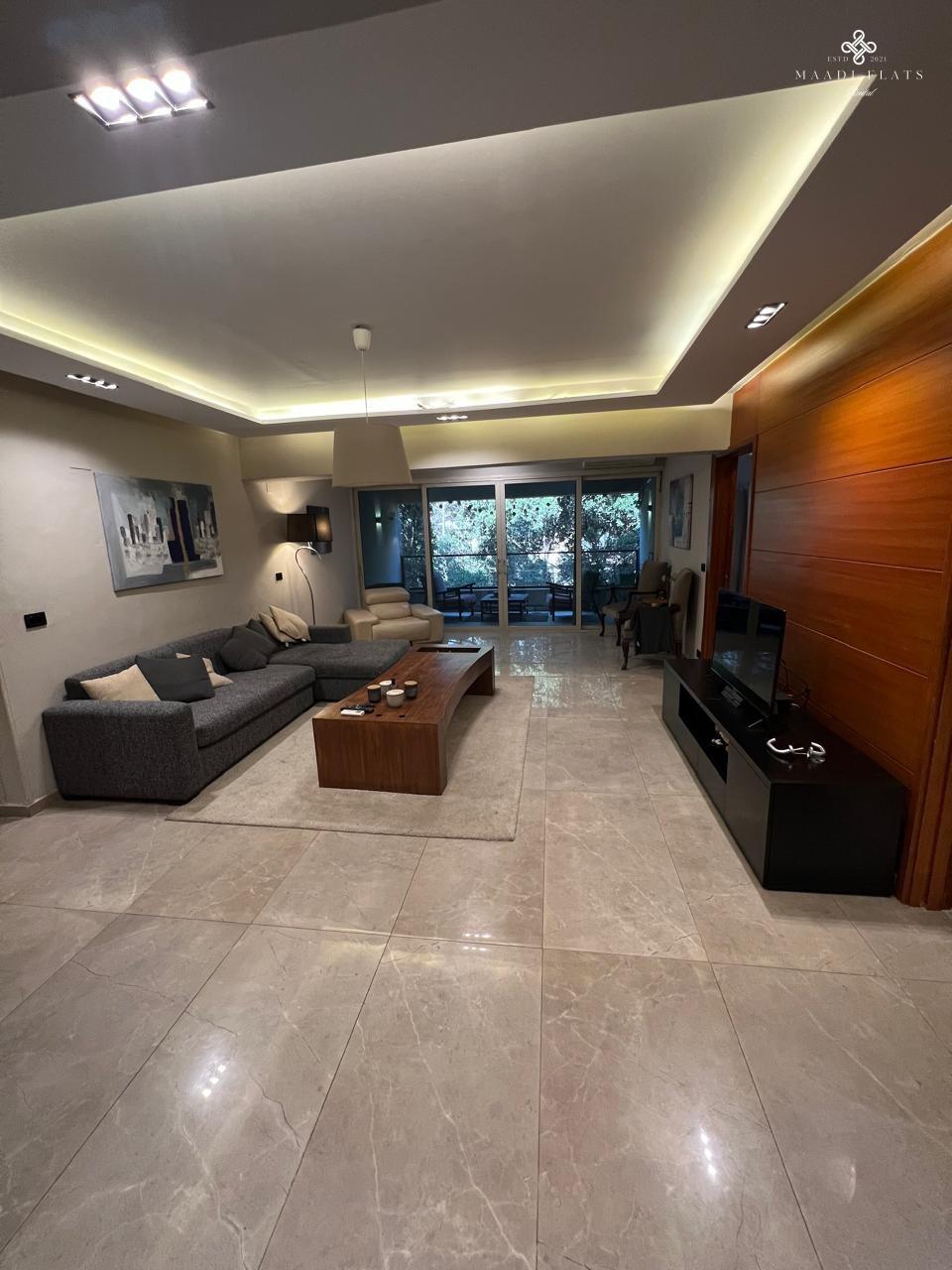 Two Bedrooms Close To Victoria Square And Cac-4920-gallery-1