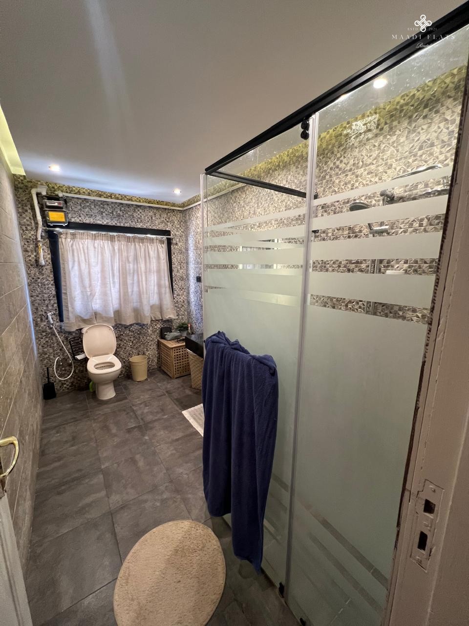 Two Bedrooms Close To Victoria Square And Cac-4920-gallery-2